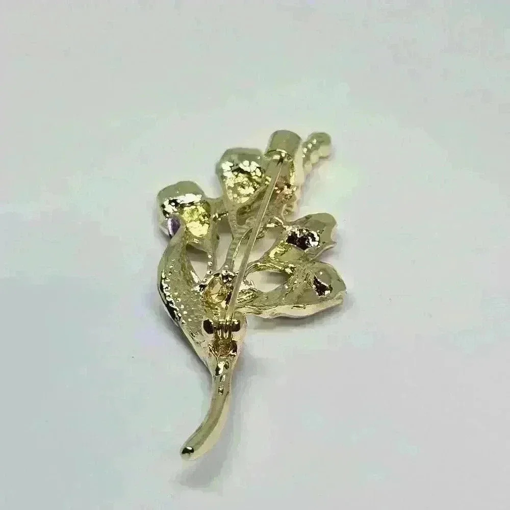 NWOT Exquisite Purple Flower Brooch - Picture 3 of 6